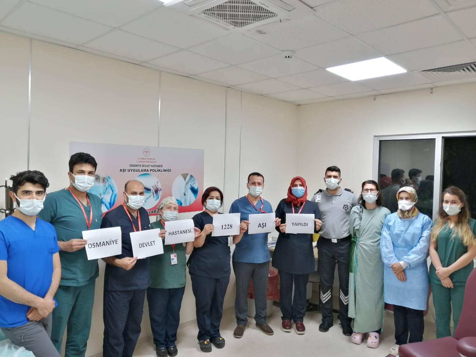 Osmaniye Devlet Hastanesinde 1 Günde  1228 Covid-19 Aşısı yapıldı