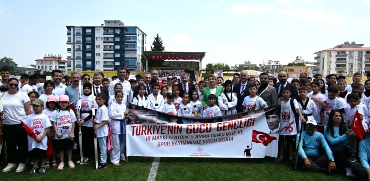 19 Mayıs Atatürk’ü Anma, Gençlik ve Spor Bayramı Osmaniye’de Coşkuyla Kutlandı