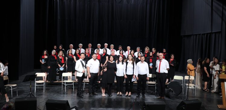 Kadirli’de Türk Müziği Koro Konseri  Ayakta Alkışlandı