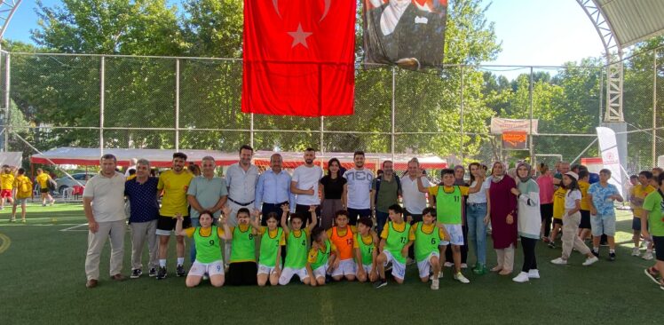 Osmaniye ‘de “Havalı Hentbol Fıstıkları” Projesi Kapsamında Düzenlenen “Mini Hentbol Şenliği” Oynanan Final Müsabakaları tamamlandı