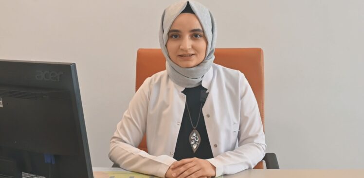 Dr. Nur Alparslan: Skolyoz tedavilerde amaç, ağrısız ve stabil bir omurga sağlamaktır