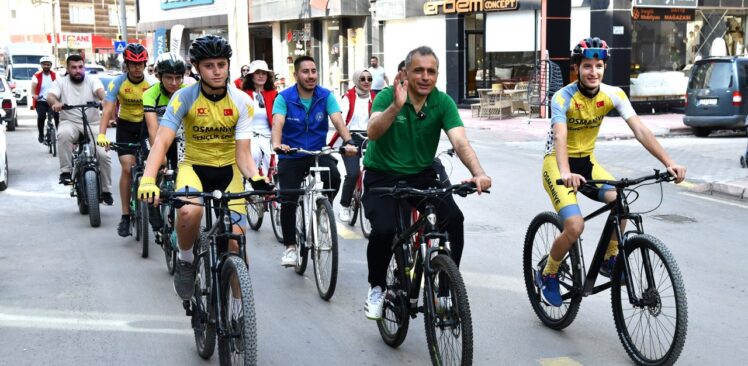 Osmaniyeliler, Pedal Çevirerek Spor Yapmanın Keyfini Doyasıya Çıkardı