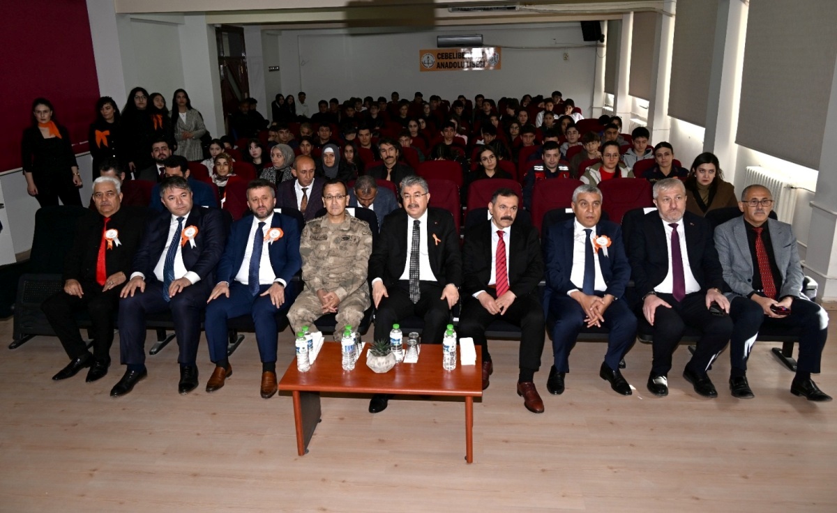 “Geleceğim Ellerimde” Projesi Kapsamında Öğrencilere Meslek Tanıtımı Yapıldı