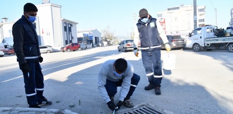 Osmaniye Belediyesi’den Sıvı Püskürtme Ve Dumanlı İlaçlama İle Çalışma Yapıldı